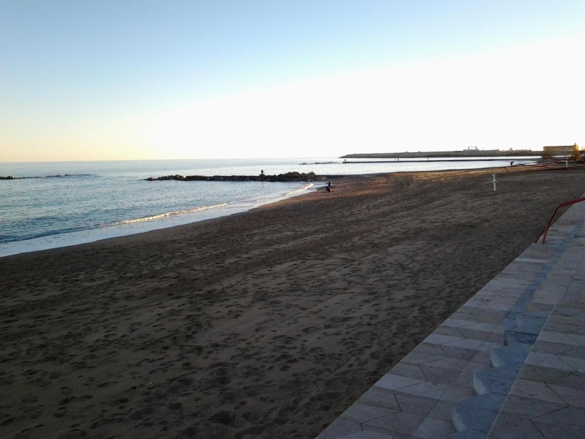 Apartamento Estudio Linea De Playa Винарос Экстерьер фото
